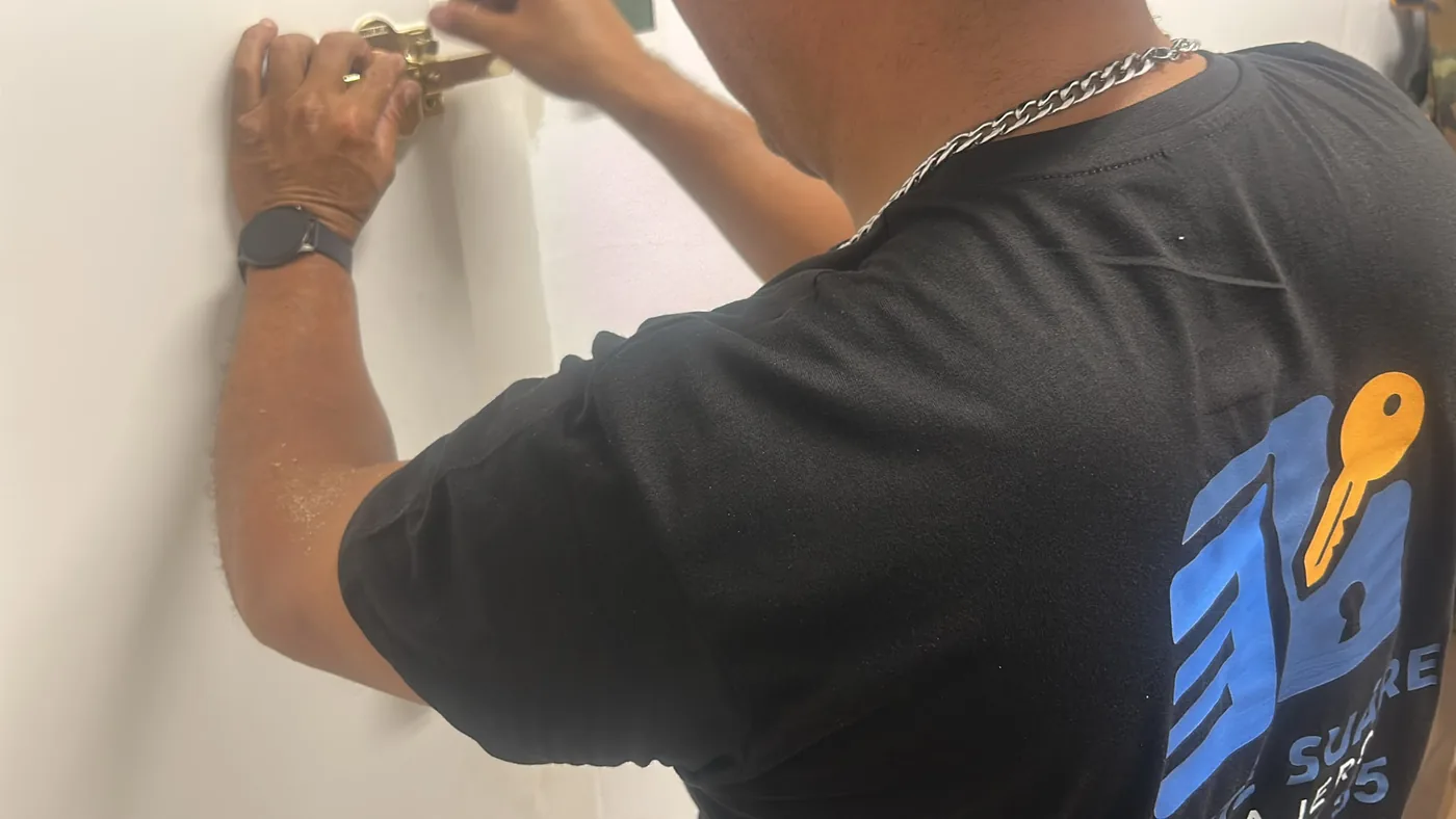 Ajuste profesional de una cerradura